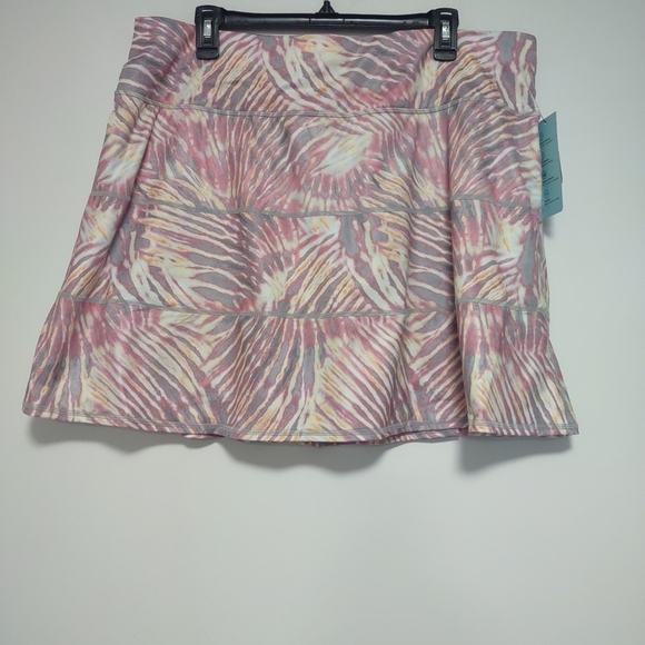 Ideology skort 1X 2X 3X - Picture 3 of 4